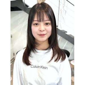 レイヤー　シースルーバング　モカブラウン　セミロング