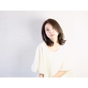 大人女性のミディアム