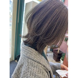 ふんわり外ハネレイヤーボブ/Ju