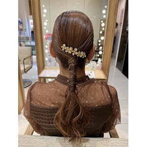 ［なつな］お呼ばれヘア/タイトアレンジ