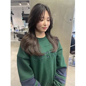 miu&清水大誠　レイヤーカット　韓国ヘア