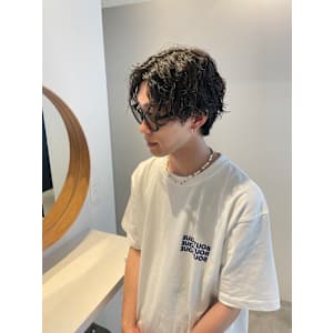 ツイスパ × ウルフ