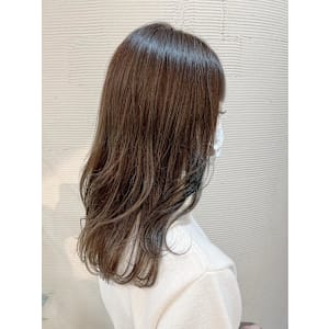 【MICHI refre店　福光柚香里】プラチナグレージュ