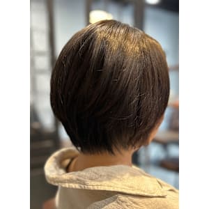 ショートボブ