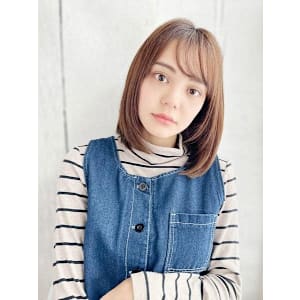 透けバングのナチュラルボブスタイル