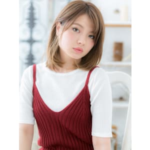 インナーカラーアシンメトリー外国人風ミニボブシルキーベージュ