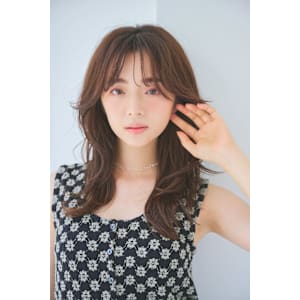 大人かわいい30代40代ミディアムレイヤー小顔前髪カット