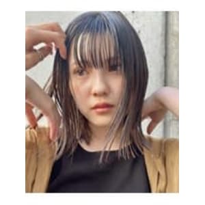 ミディアムボブスタイル