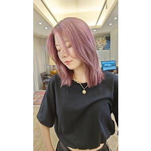 ダブルカラーケアブリーチベージュピンクボブ