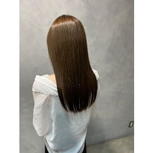 オリーブグレージュ