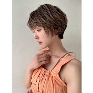 ハイライトショートボブ