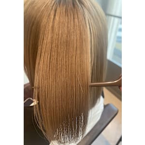 【スタイル】ミルクティーベージュ×髪質改善