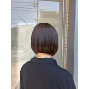 【スタイル】切りっぱなしボブ×ツヤ髪スタイル