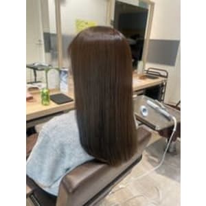 【スタイル】ツヤ髪×オリーブベージュ