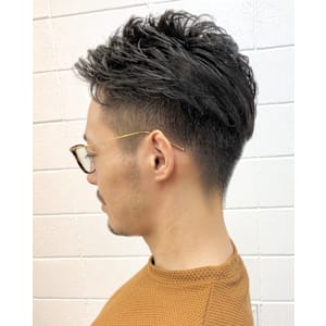 ３０代４０代大人メンズパーマビジネス刈り上げショート髪型