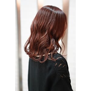 ピンクベージュ