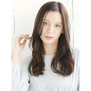 大人可愛いかきあげバングのヨシンモリヘア