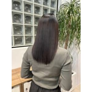 酸性ストレート／縮毛矯正／レイヤーカット