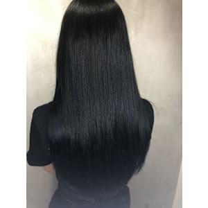 カット：ロング毛先整え カラー：ブルーブラック
