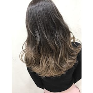 ミディアム　スタイル　巻髪