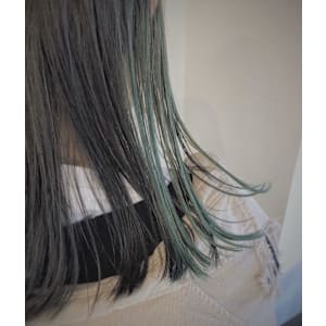 インナーカラー　グリーン