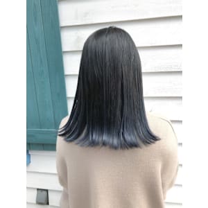 ミディアムスタイル　グレー