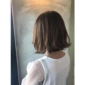 切りっぱなしボブ　外ハネ