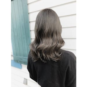 ハイトーンカラー　グレージュ