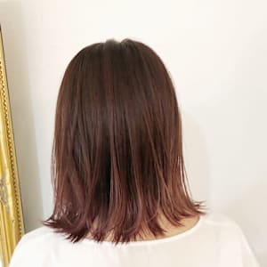 切りっぱなしボブ　外ハネ