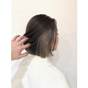 インナーカラー　グレージュ