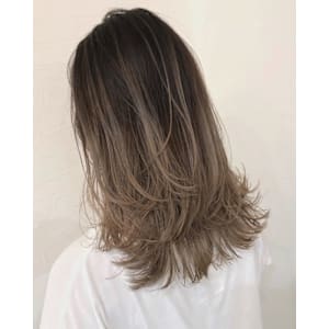 グレージュスタイル