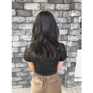 ミディアム　スタイル　巻髪