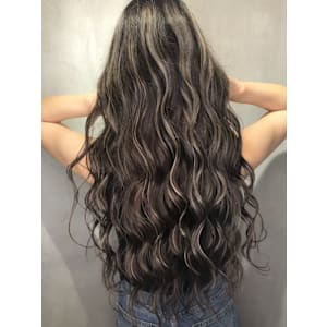 ミディアム　スタイル　巻髪レイヤー