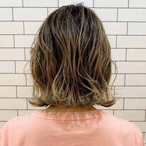 切りっぱなしボブ　外ハネ