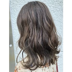 白髪ぼかしハイライト