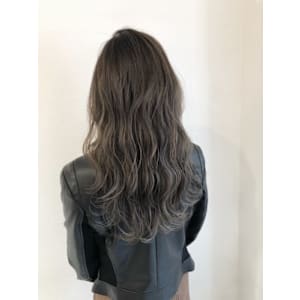 ミディアム　スタイル　巻髪レイヤー