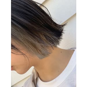 インナーカラー　グレージュ