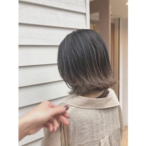 切りっぱなしボブ　外ハネ