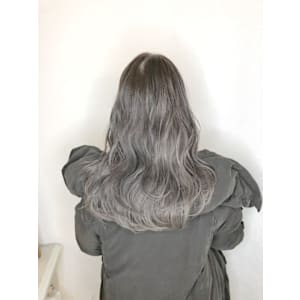 グレー　カラー　コテ巻き