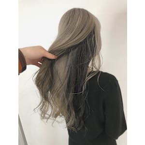 インナーカラー　グレー