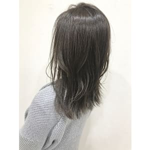 ミディアム　スタイル　巻髪レイヤー