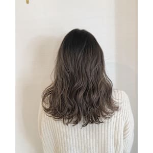 ミディアム　スタイル　巻髪レイヤー