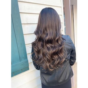 ミディアム　スタイル　巻髪レイヤー