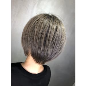 ハイトーンマッシュショート?