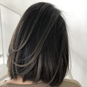 アッシュ　ハイライト　ボブ