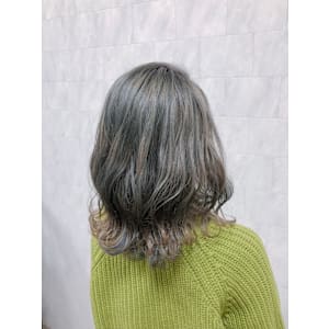 ミディアム　スタイル　巻髪レイヤー