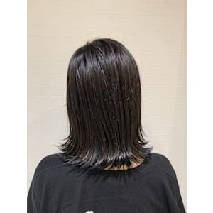 外ハネスタイル