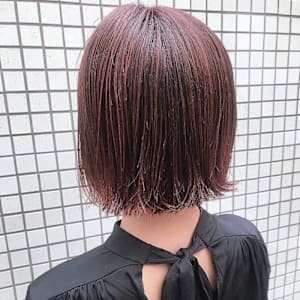 ピンクベージュ　ボブ