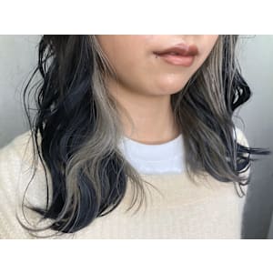 インナーカラー　グレージュ