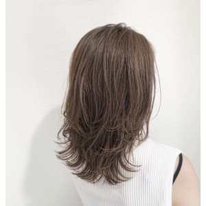 ミディアム　スタイル　巻髪レイヤー